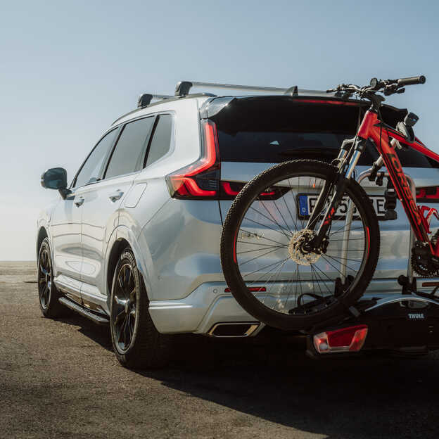 Vue avant du SUV Honda hybride