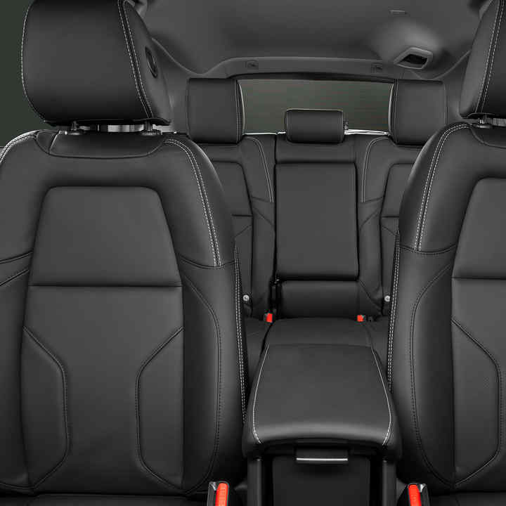 Gros plan sur l'avant de la sellerie cuir du Honda CR-V.