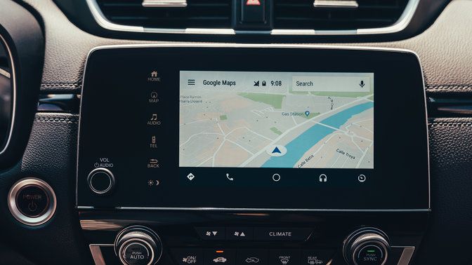 Gros plan latéral sur les icônes de l'écran tactile du Honda CR-V Hybrid.