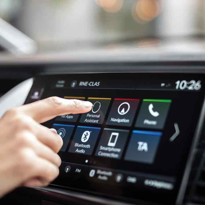 Gros plan sur le tableau de bord avec l'assistant personnel Honda