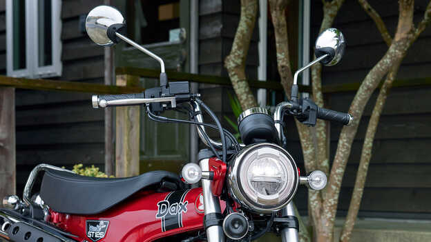 Éclairage Full LED du Honda Dax 125 