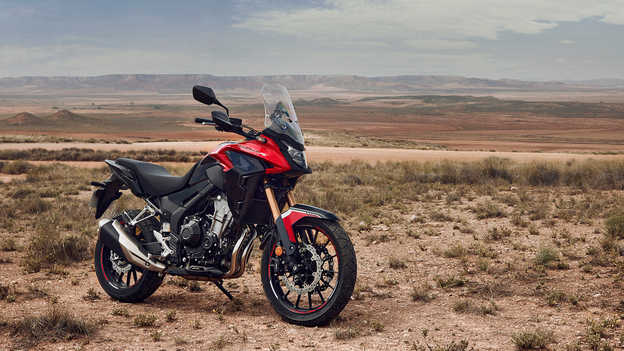 CB500X, une tout-terrain compacte disponible dans de nouvelles couleurs