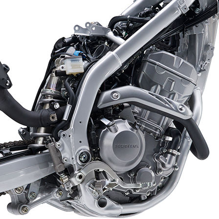 Gros plan sur le moteur de la CRF250L