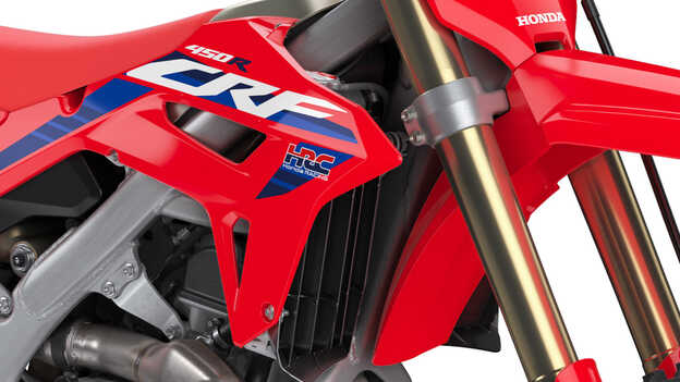 Nouveaux graphismes et logo HRC de la Honda CRF450R.