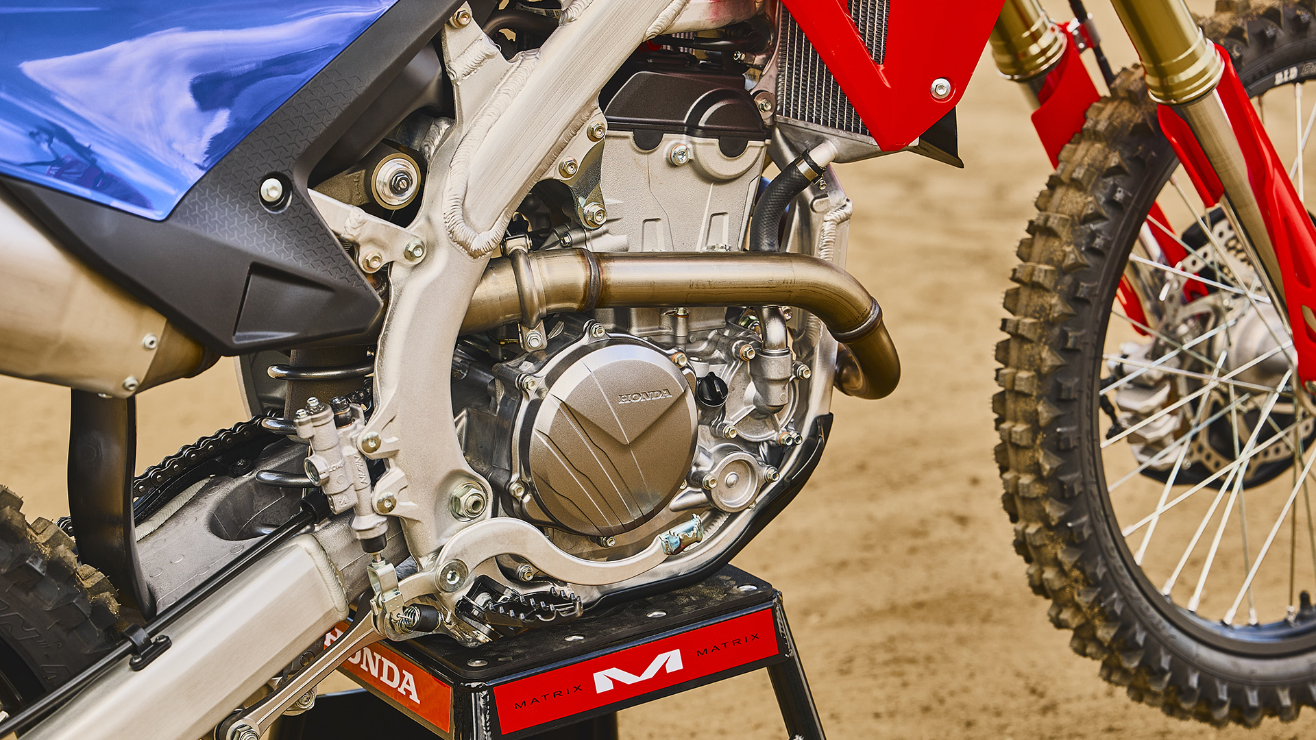 CRF450R  : amortisseur arrière Showa et progressivité Pro-Link