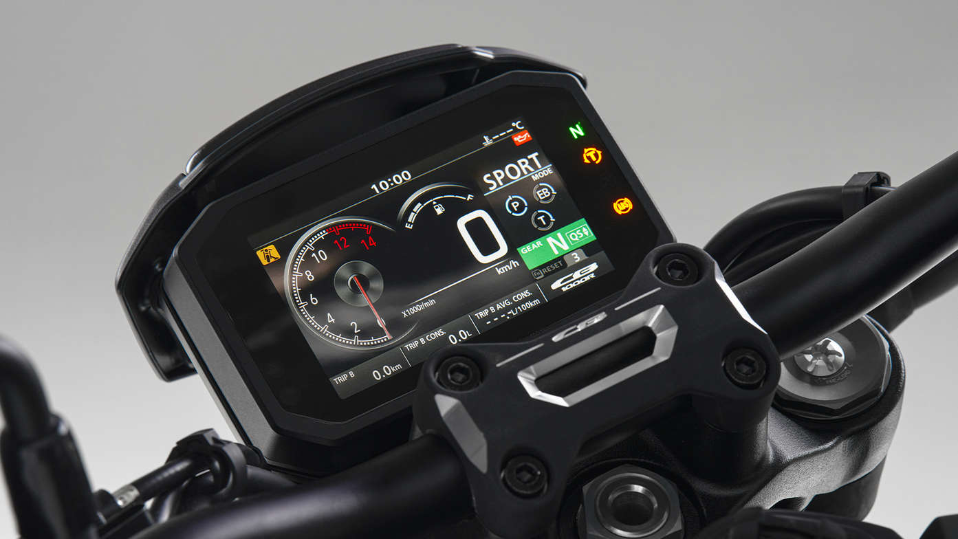 CB1000R Black Edition, écran TFT de 5 pouces avec système Honda de commande vocale de smartphone
