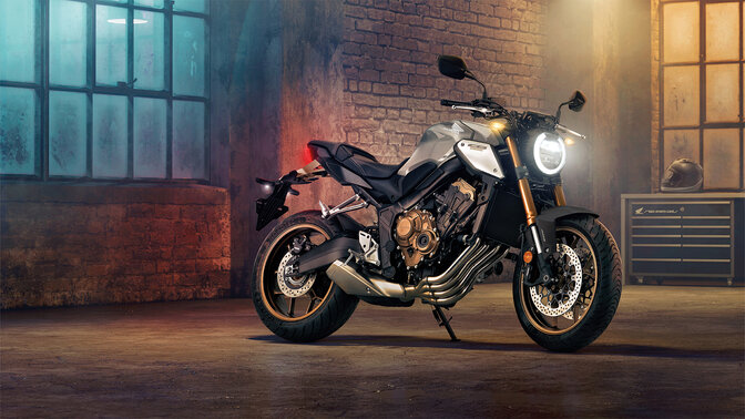 Honda CB650R en studio