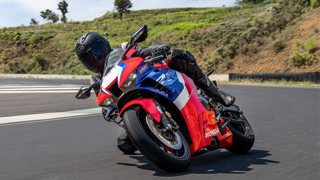 Honda CBR1000RR-R Fireblade avec le nouvel ensemble Performance électronique